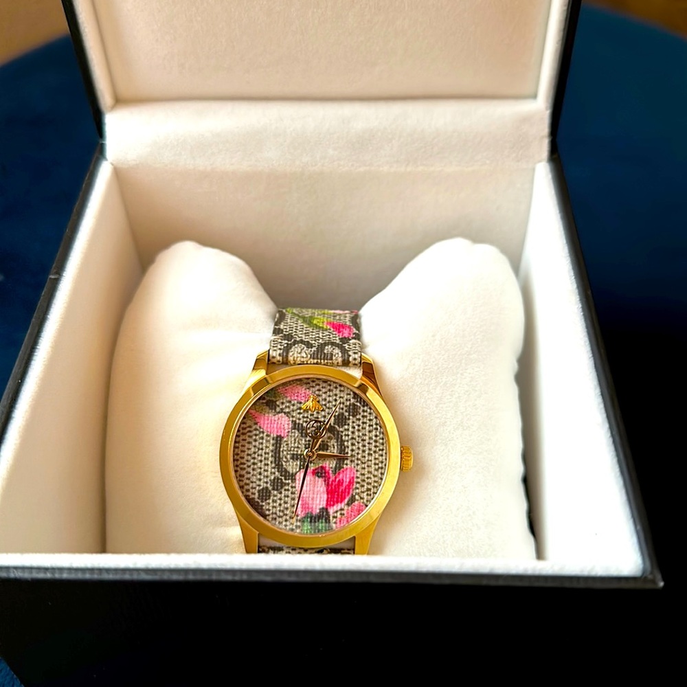 GUCCI TIMELESS WATCH